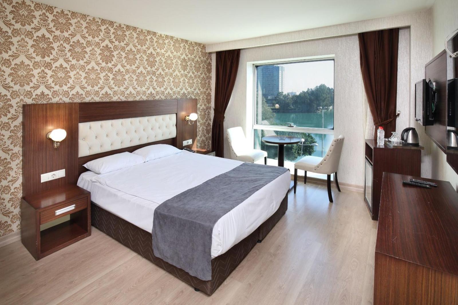 Adana Taskoeprue Hotel 外观 照片