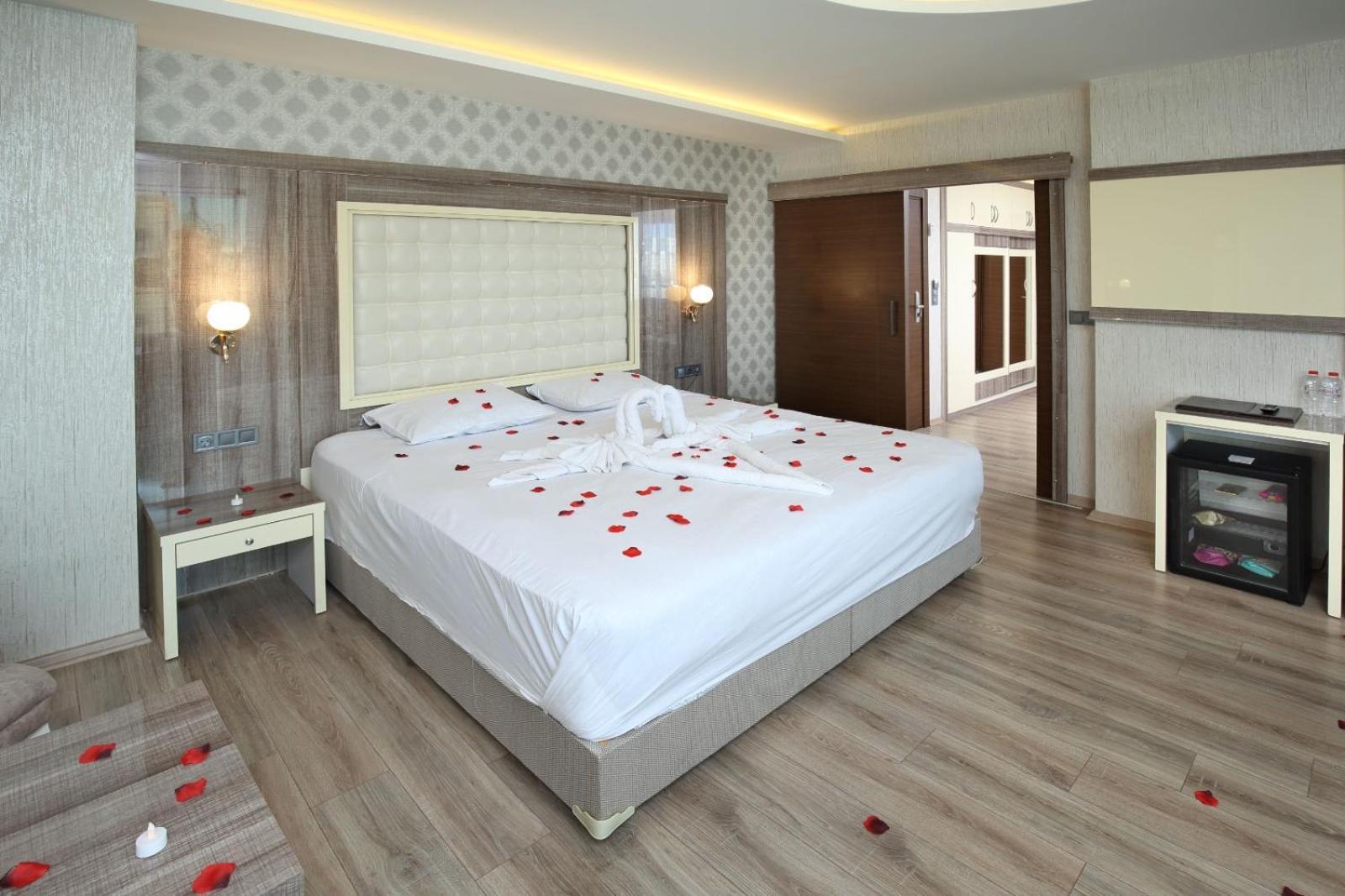 Adana Taskoeprue Hotel 外观 照片