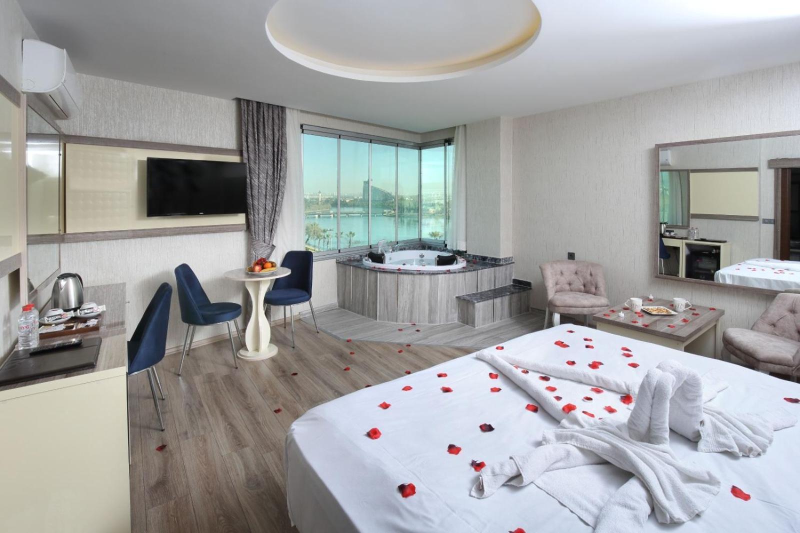 Adana Taskoeprue Hotel 外观 照片