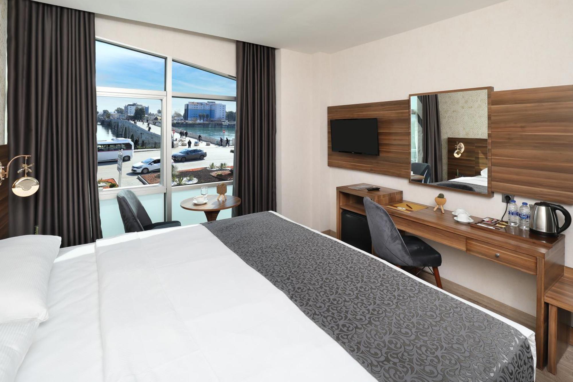 Adana Taskoeprue Hotel 外观 照片