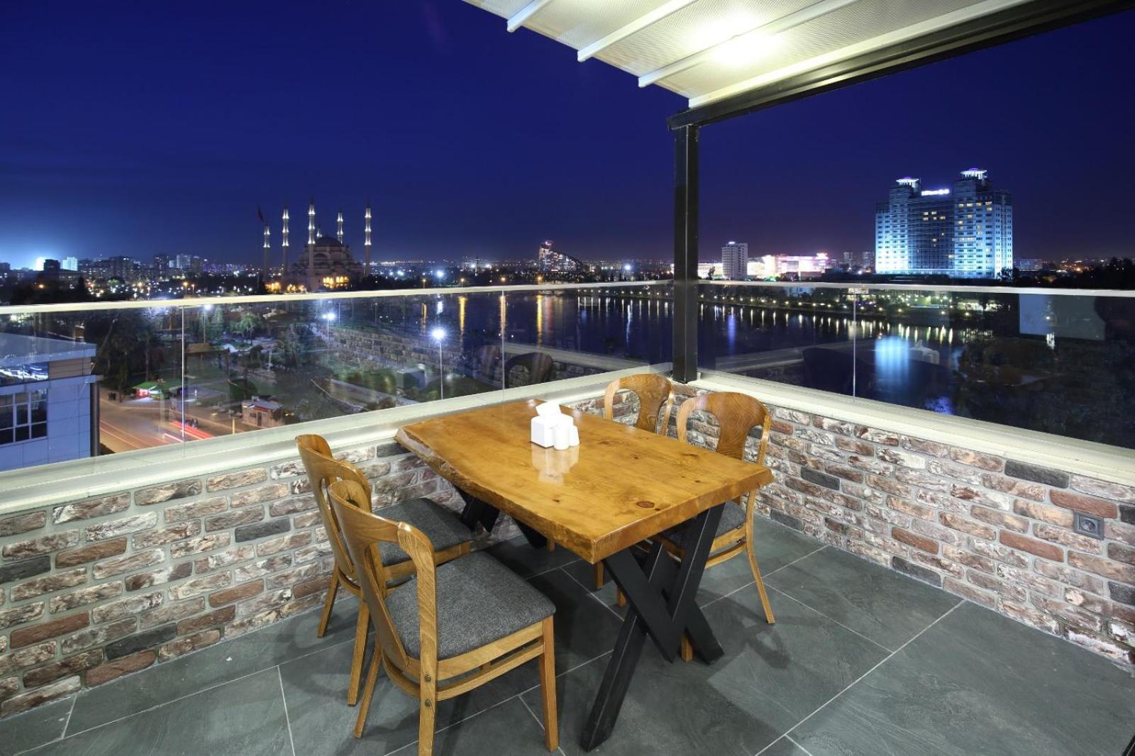 Adana Taskoeprue Hotel 外观 照片